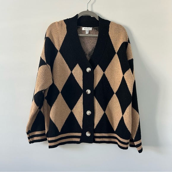 Black and Tan Argyle Women's Sweater - Picture 2 of 11